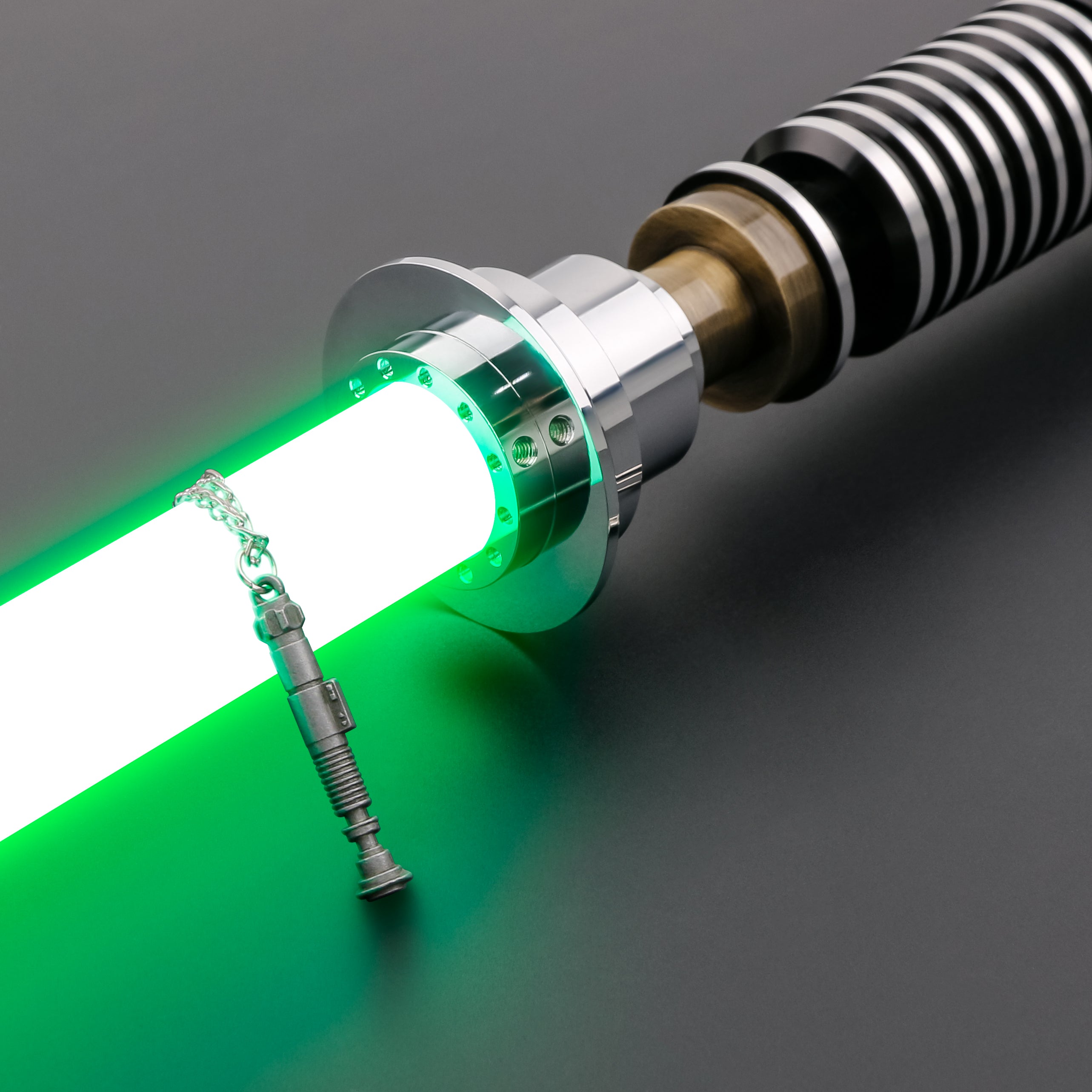 Collier Sabre Laser