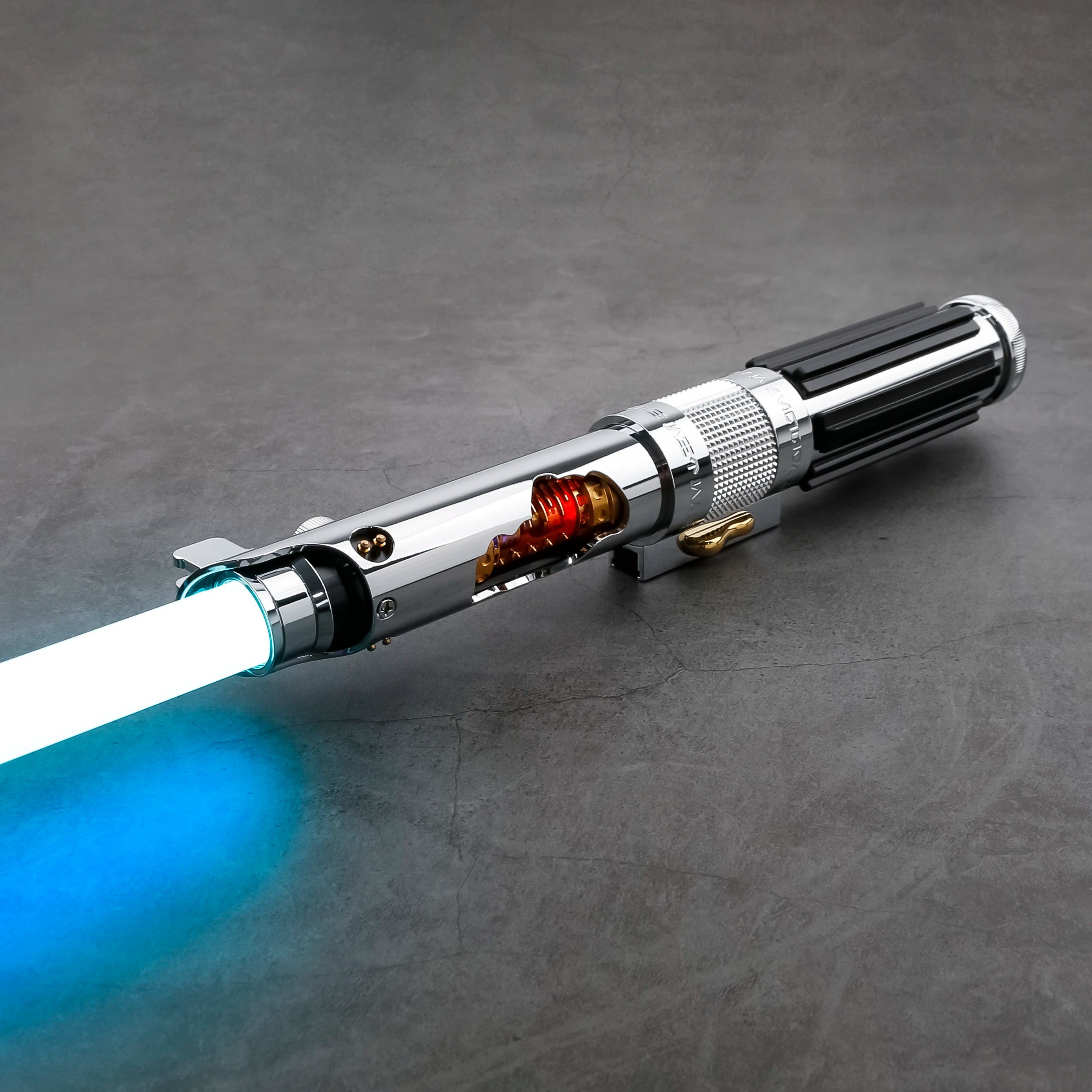 sabre laser crystal kyber apparent